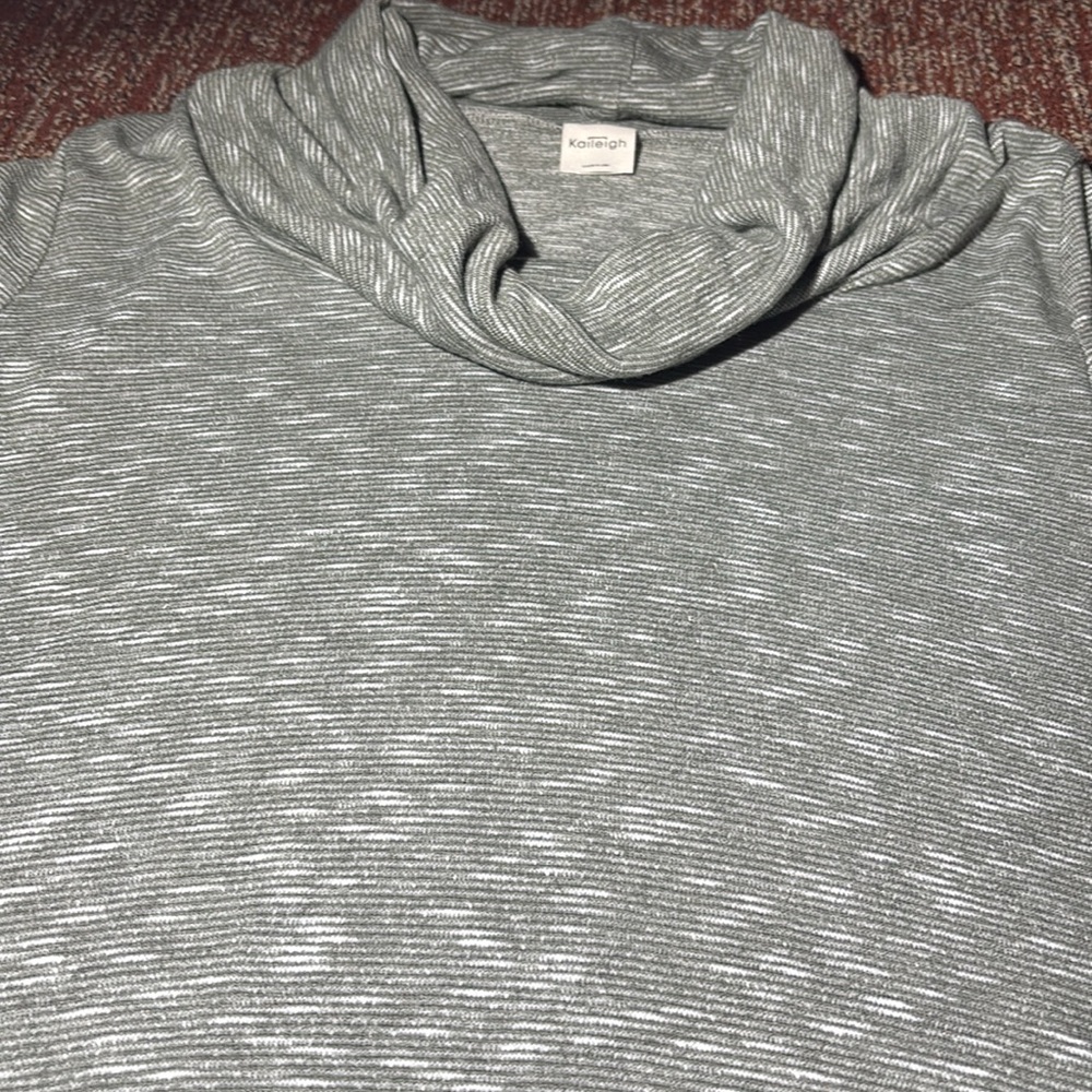 Kaileigh Light Green Gray Cowl Neck relaxed fit tunic loose fit 3/4 sleeve top - Picture 8 of 12